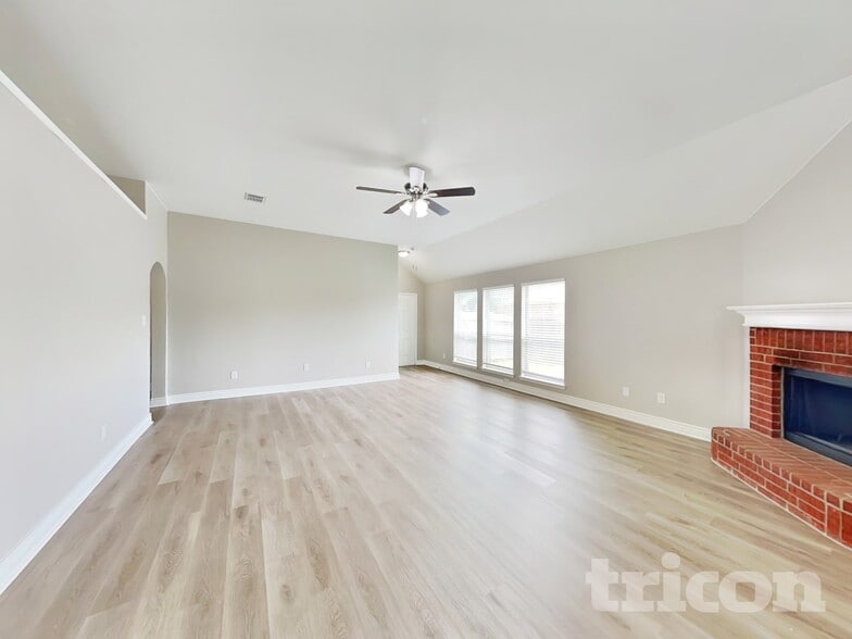 Building Photo - 1000 Trinidad Dr