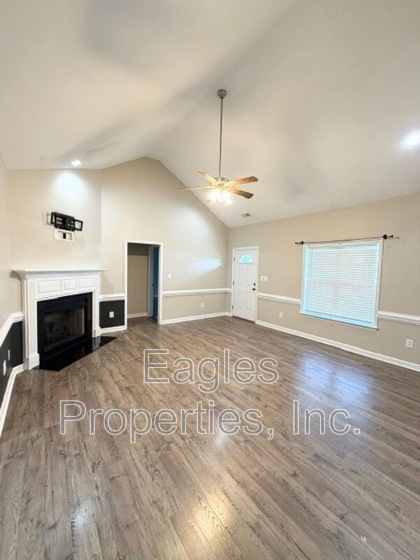 Building Photo - 328 N Landing Dr