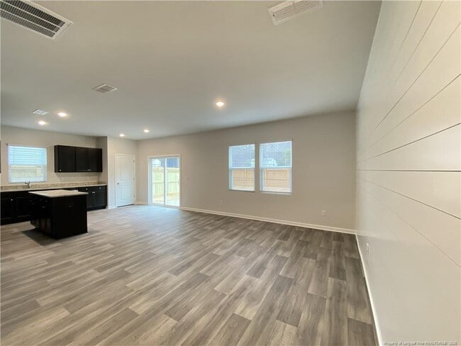 Building Photo - 347 Scottsdale Dr