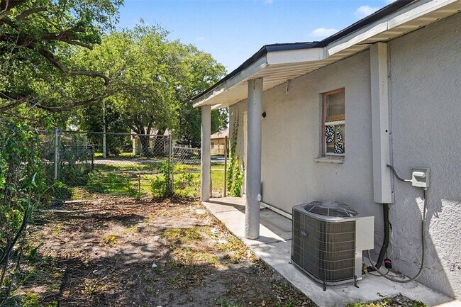 Building Photo - 767 Willie Mays Pkwy