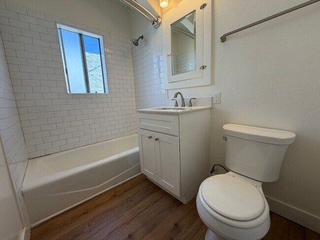 Building Photo - 749 Belmont Ave
