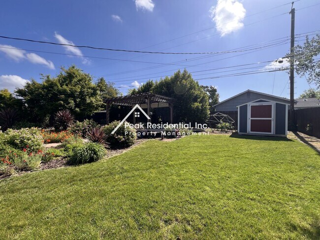 Building Photo - Spacious 2bd/2ba Arden Area Home-Must See!