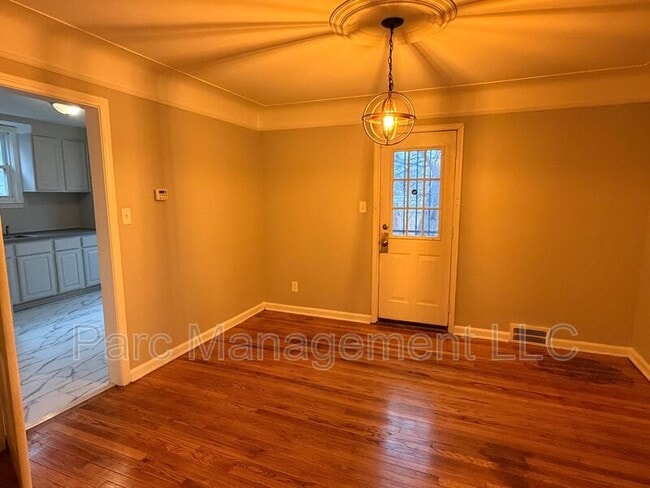 Building Photo - 16529 Pinehurst St