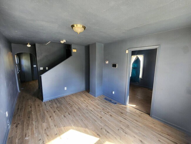 Building Photo - 10317 Reno Ave