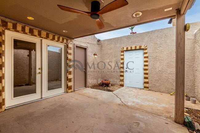 Building Photo - 17255 Ledferd Ln