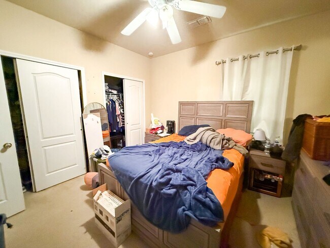 Building Photo - Chase Hollow #41