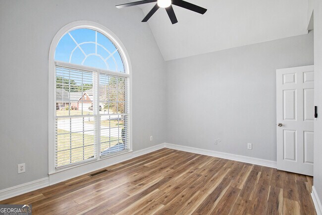 Building Photo - 2995 Wellbrook Dr