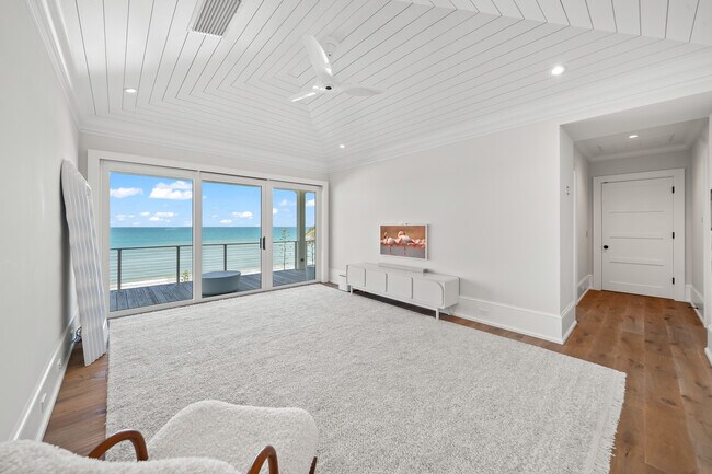 Building Photo - 5525 Jimmy Buffett Mem Hwy