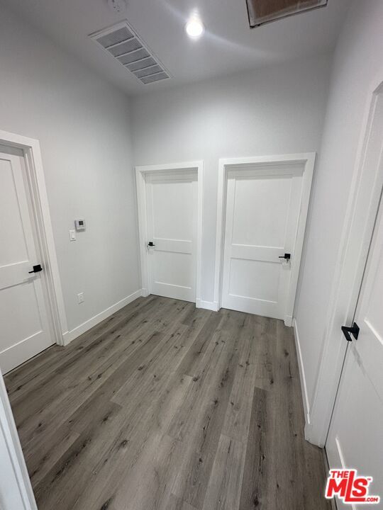 Building Photo - 6831 Bellaire Ave