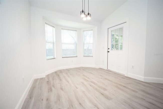 Building Photo - 16414 SE 92nd Terrace