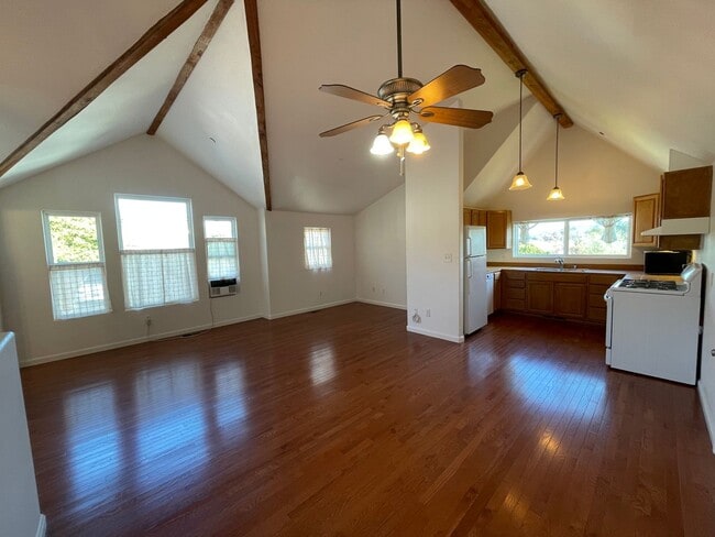 Building Photo - 837 Bantam Way