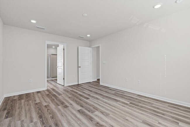 Building Photo - 13581 Paris Cir