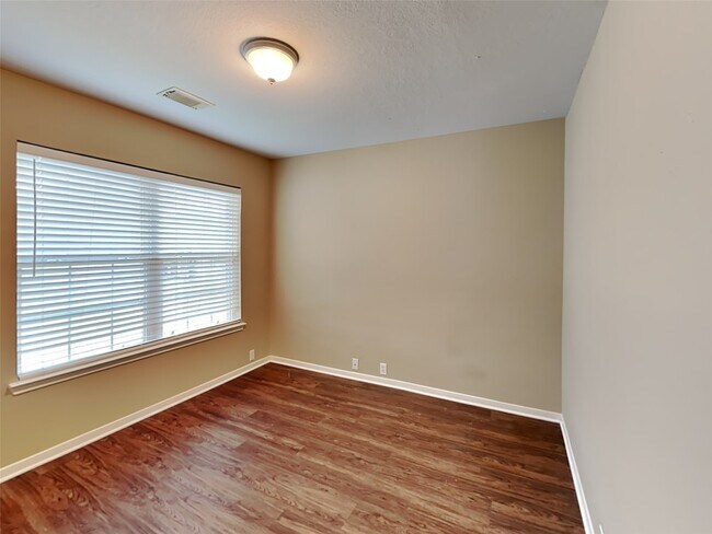Building Photo - 11831 Brantley Haven Dr
