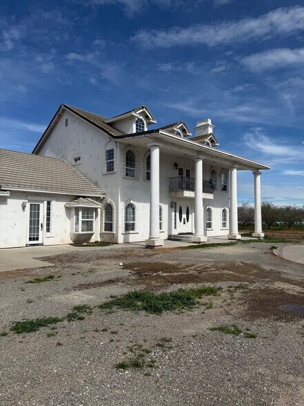 Building Photo - 31195 Lone Tree Rd