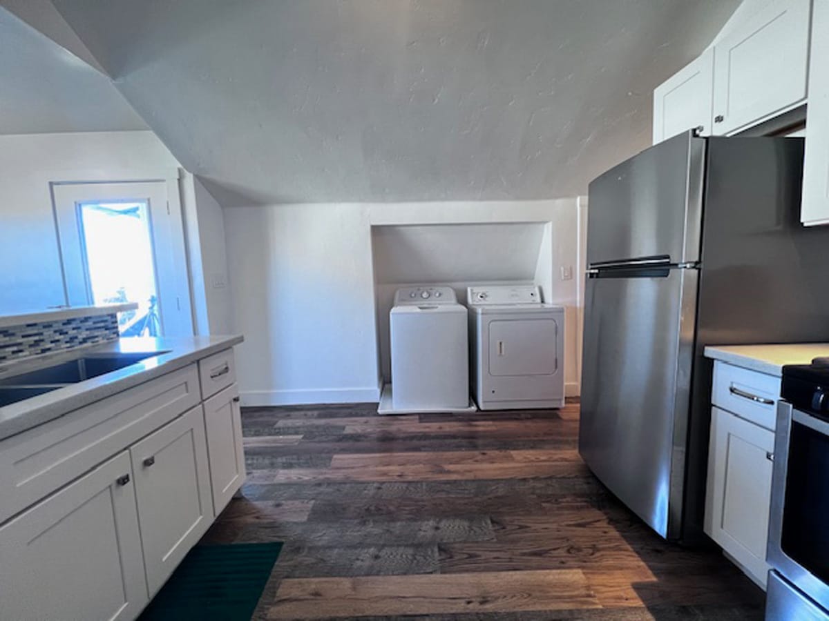 Building Photo - 722 30th St