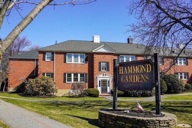 Building Photo - 33 Hammond Pond Pkwy