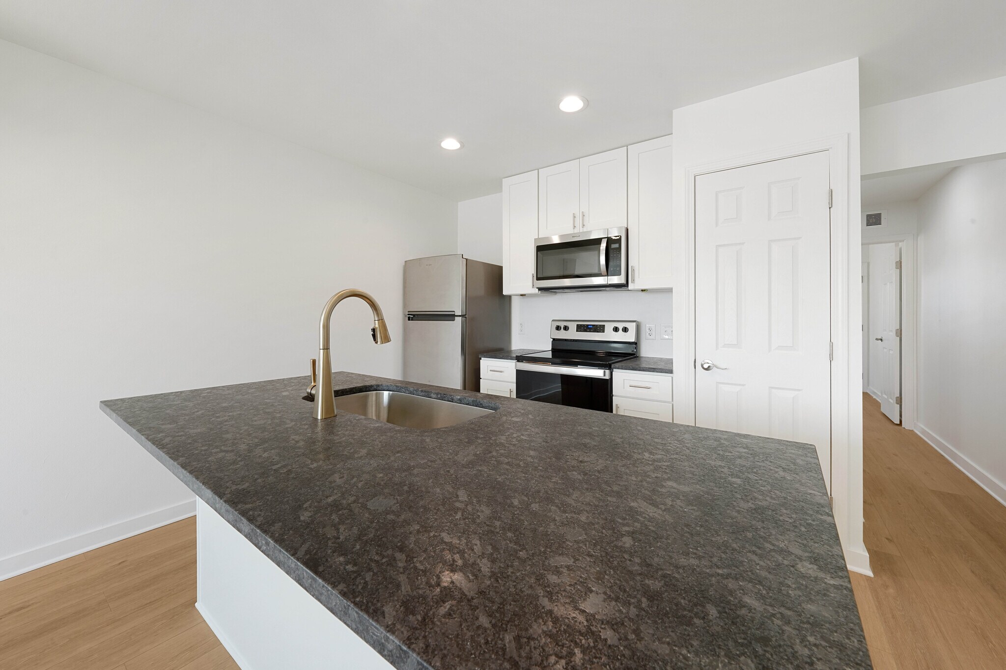 Building Photo - 2927 Nicholson Dr