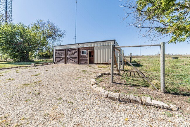 Building Photo - Please View 3D Virtual Walk-Through Before...