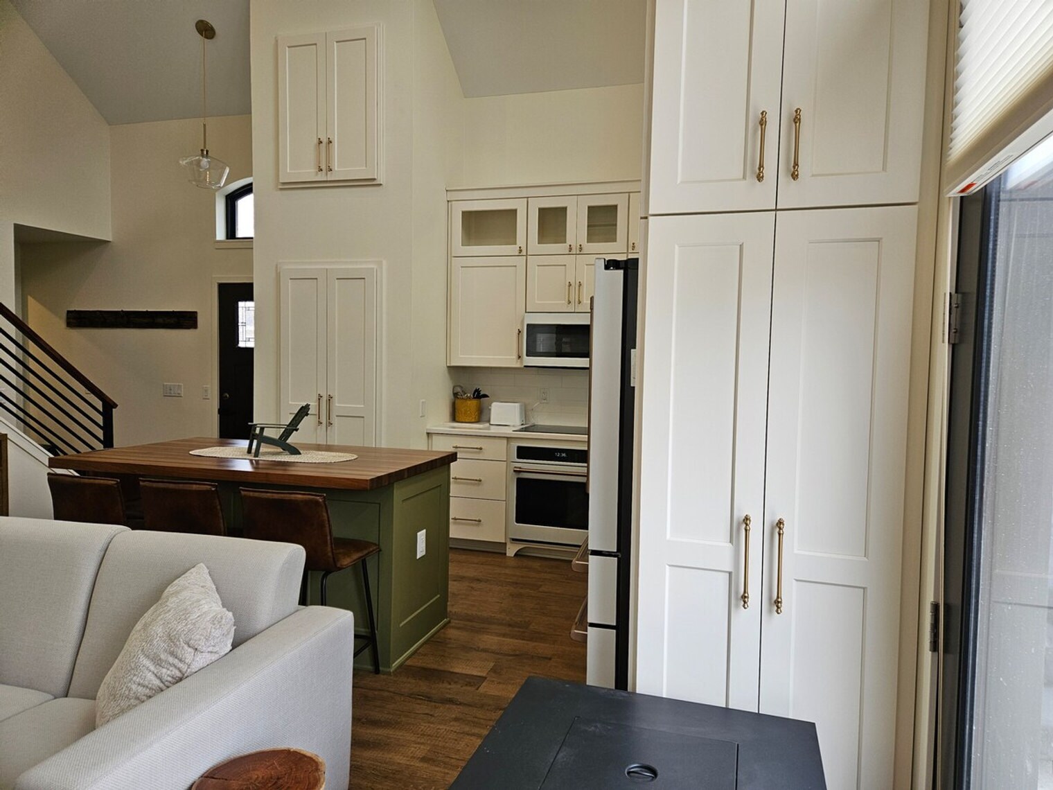 Building Photo - 5913 Lake Edge Rd