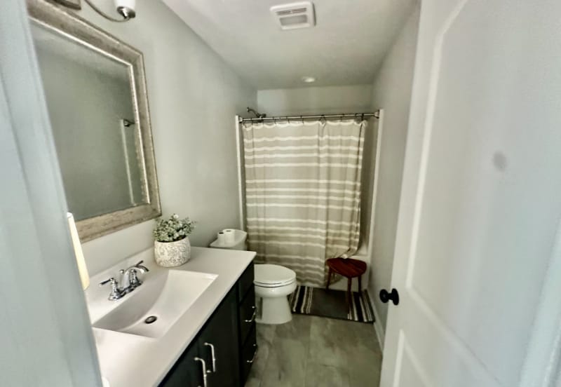Building Photo - 9945 Beacon Pointe Ln