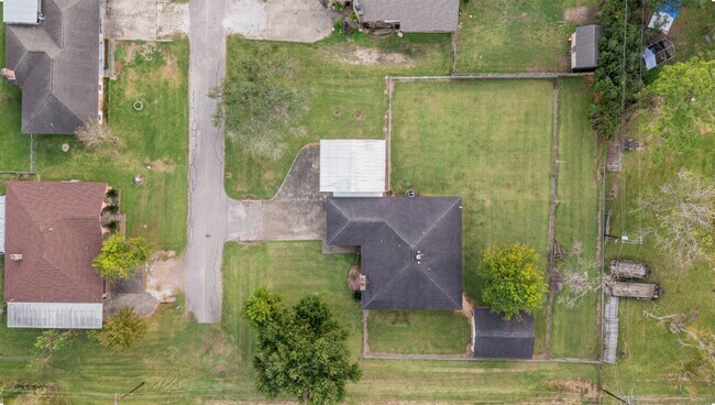 Building Photo - 2210 County Rd 769B