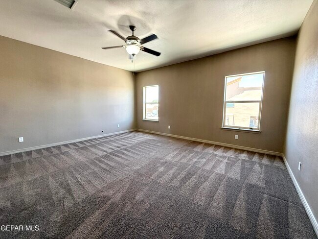 Building Photo - 3712 Coco Palm Dr