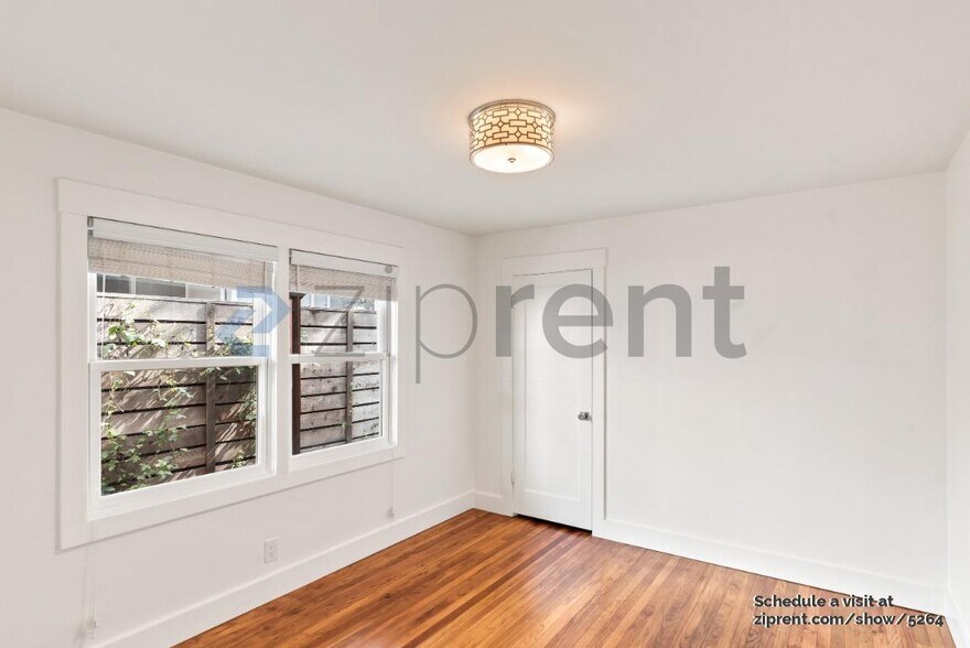 Building Photo - 321 63rd St