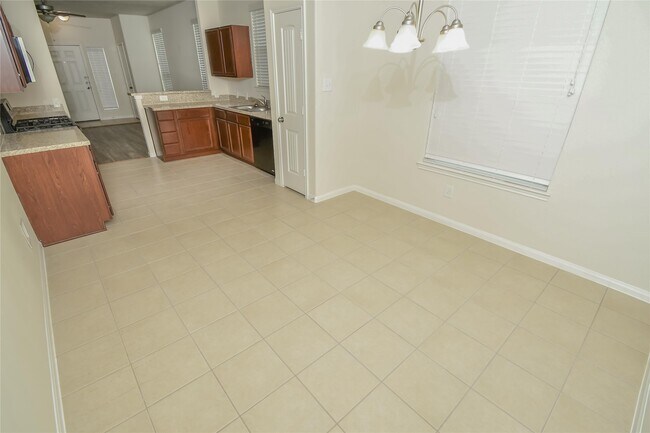 Building Photo - 30507 Ginger Trace Dr