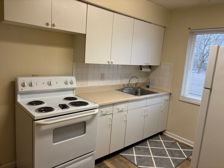 Building Photo - 506 Morse Ave