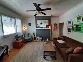 Living Room - 5107 Keystone St