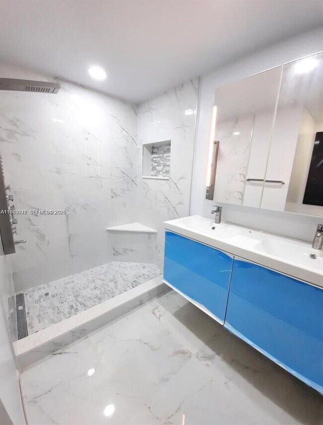 Building Photo - 11501 NW 89th St