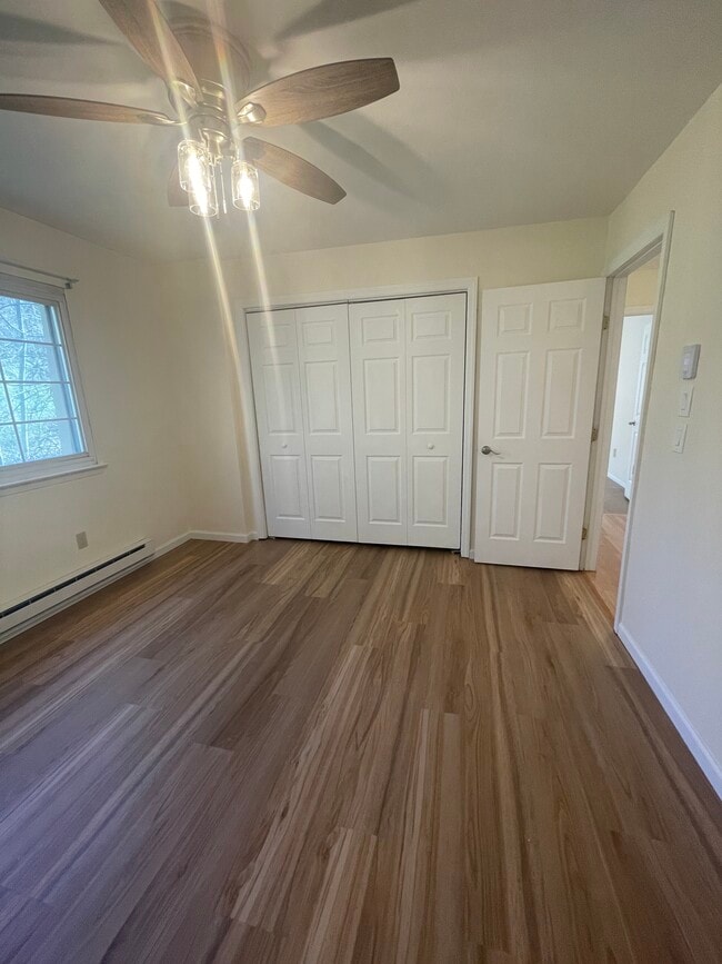 Building Photo - 434 Fox Run Ln
