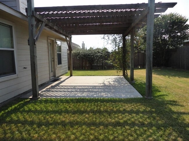 Building Photo - 2606 Slider Ct