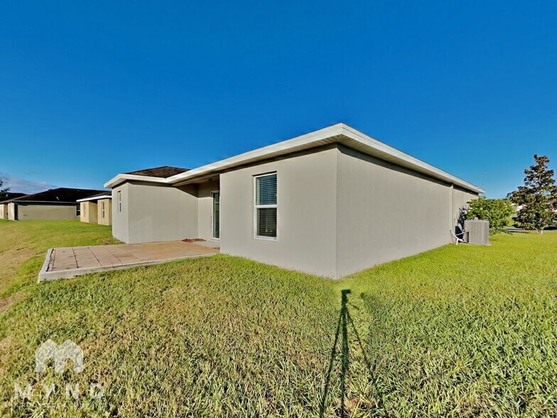 Building Photo - 6600 Wirevine Dr