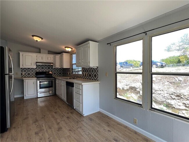 Building Photo - 10808 Quail Valley Dr
