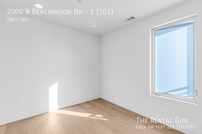 Building Photo - 2000 Beachwood Dr