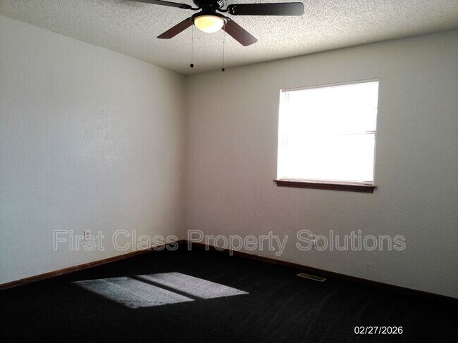 Building Photo - 5316 NW 111th Terrace