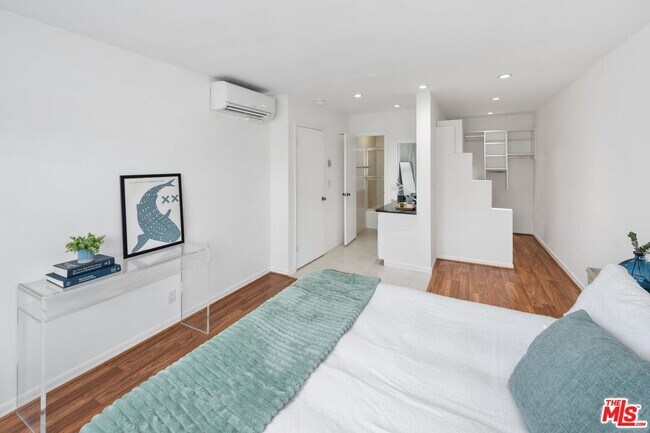 Building Photo - 1440 23rd St