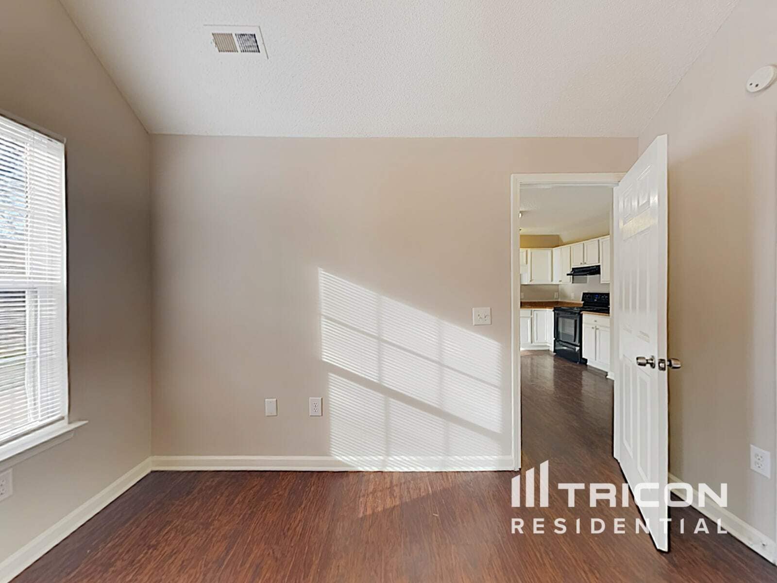 Building Photo - 979 Stinson Glen Ln