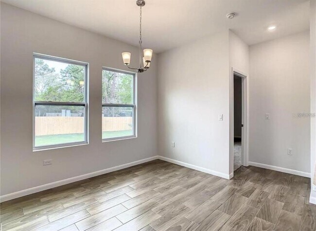 Building Photo - 17000 SW 41st Ct