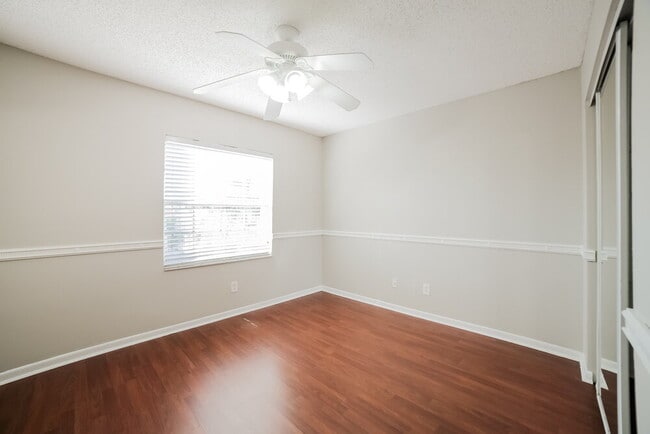 Building Photo - 228 La Costa Way