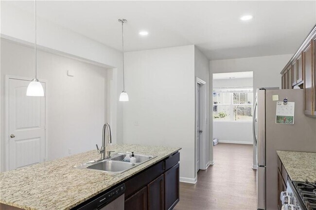 Building Photo - 296 Maple Brook Dr