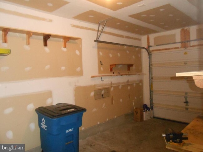 Building Photo - 202 London Downs Cir