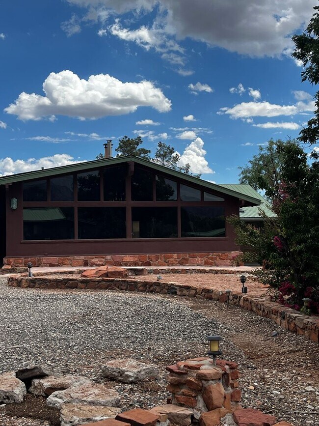 Building Photo - Unfurnished, 1-year long-term rental