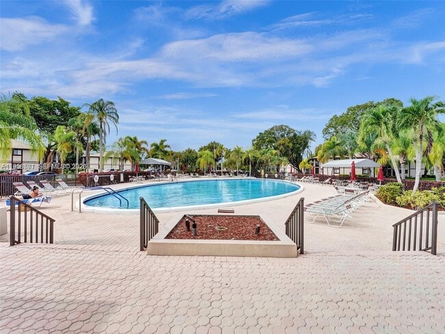 Building Photo - 9974 N Belfort Cir