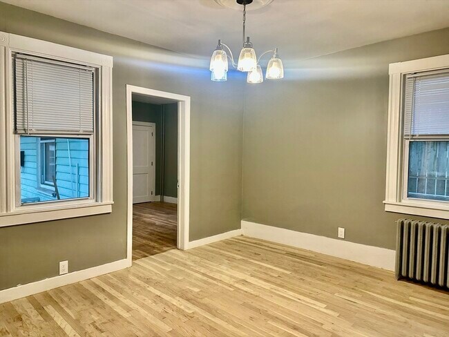 Building Photo - 8 Eastburn Pl