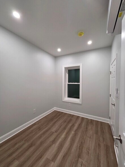 Building Photo - 840 2nd St