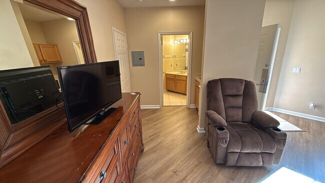 Building Photo - 8294 Mulligan Cir