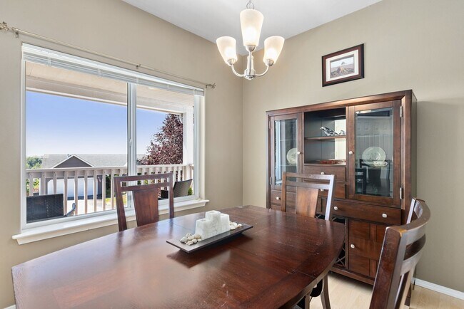 Building Photo - 3 Bd., 2.5 B., home near Barkley Village s...