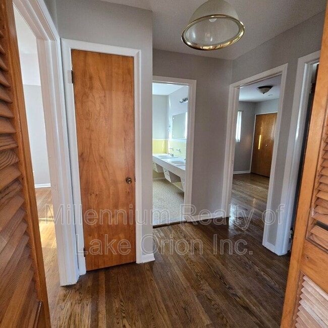 Building Photo - 11539 Hanford Dr